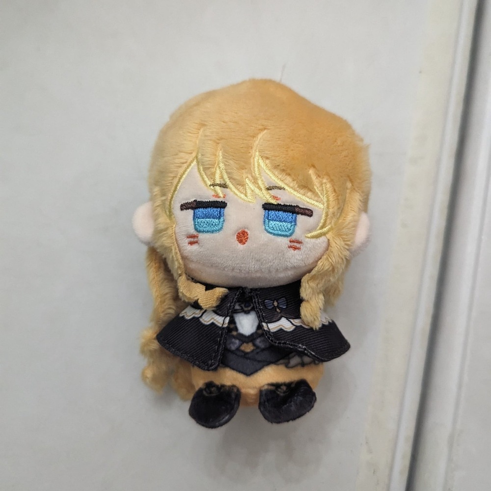Genshin Impact Navia Plush Keychain 12cm Sitting Posture